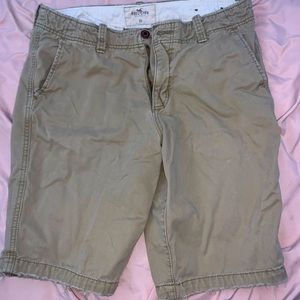 Hollister, size 33, beige/ tan. nice shorts